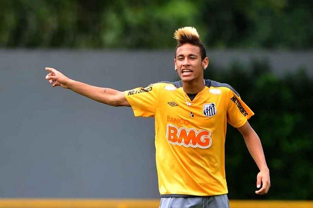 Neymar vai ter que pagar indenização ao árbitro Sandro Meira Ricci por ofensas publicadas no Twitter / Ivan Storti/Santos FC