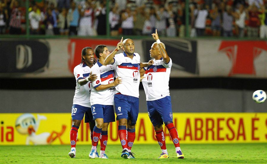 Souza marcou o primeiro gol do Bahia / Eduardo Martins/A Tarde/Futura Press