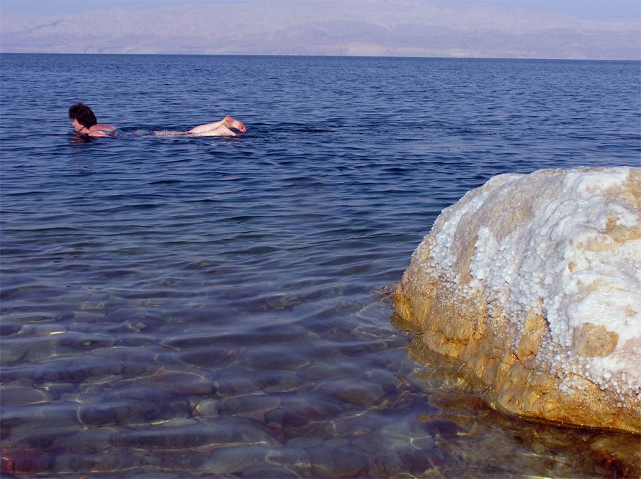 Flutuar no Mar Morto é terapia / Stock.xchng
