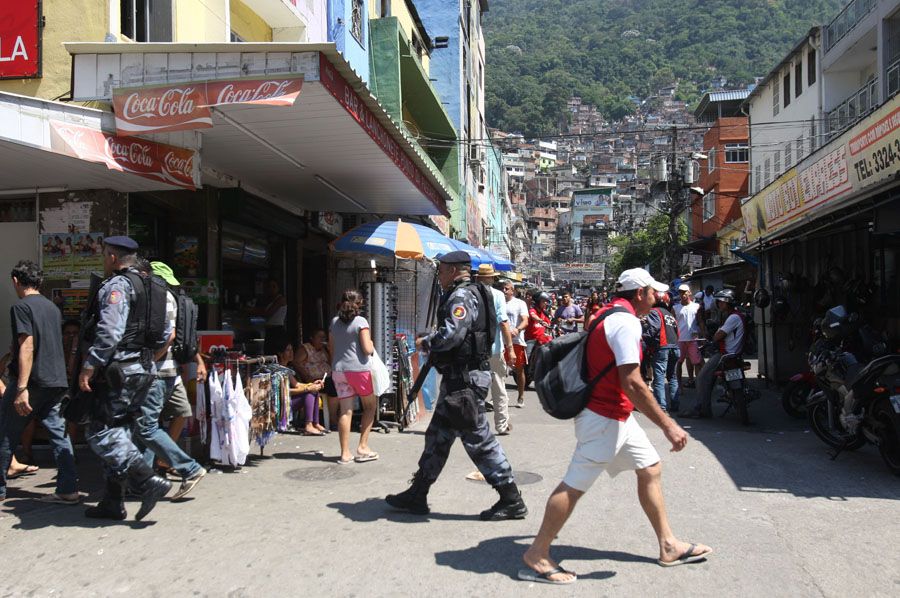 Polícia iniciará a ocupação da Rocinha na madrugada deste domingo / Tasso Marcelo/ AE