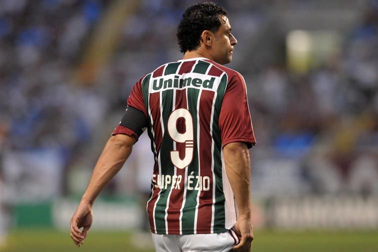 Fred jogou com a camisa em homenagem ao ex-jogador Ézio, que morreu de câncer na quinta-feira /  Dhavid Normando/Photocamera