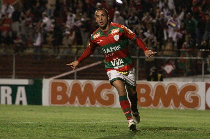 Guilherme comemora gol na goleada da Portuguesa sobre o Duque de Caxias no Canind¿¿ / Ale Cabral/Futura Press