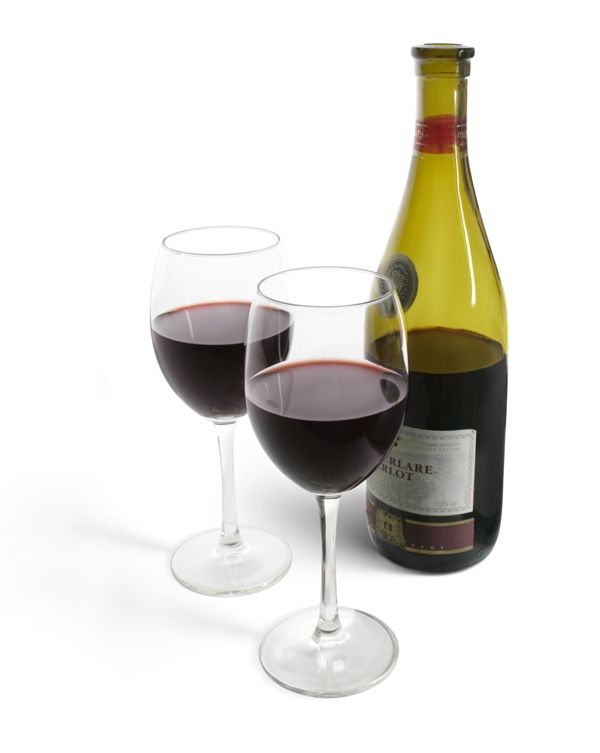 Associações alegam que importação de vinhos está prejudicando a indústria nacional / Shutterstock