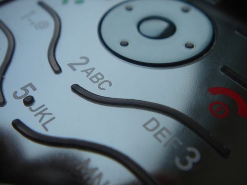 De acordo com o estudo, um terço das pessoas já perdeu o telefone de alguma maneira / Flickr