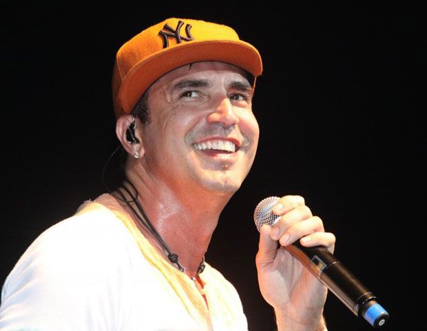 Noivo de Rayanne Morais, Latino será pai de filho com outra