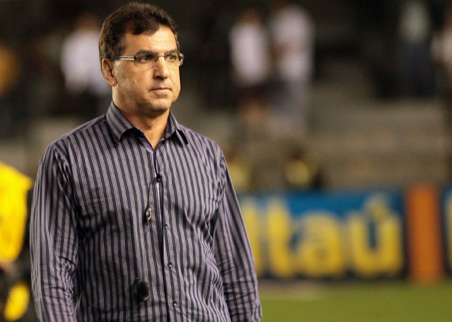 Estevam Soares espera uma passagem melhor do que a de 2010 pelo Vozão, quando somou duas derrotas e quatro empates / Mauricio de Souza/AE 