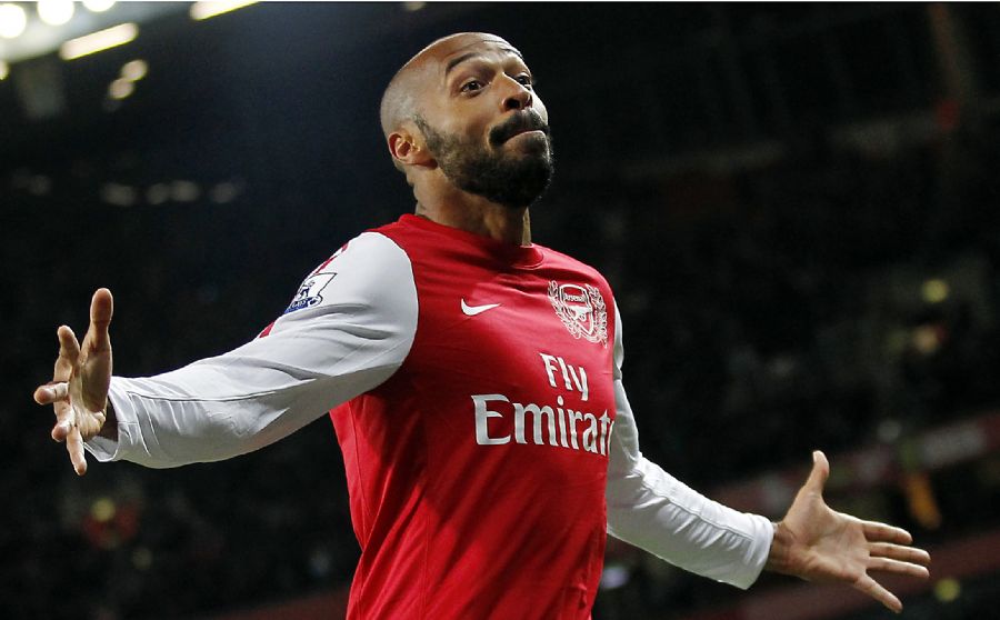 Henry comemora o gol pelo Arsenal / Ian Kington/ AFP