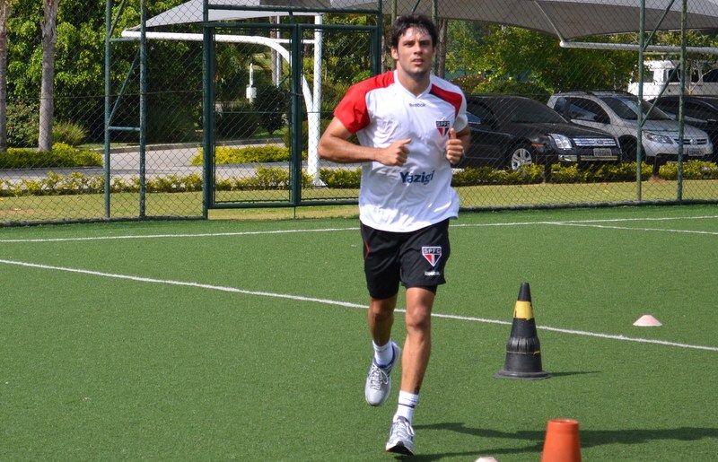Fabrício sofre com problemas de tendinite no início da temporada / Divulgação/Site oficial wwwsaopaulofc.net