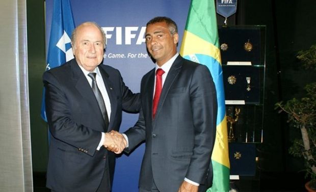 Blatter festejou encontro com Romário / Divulgação/ Fifa