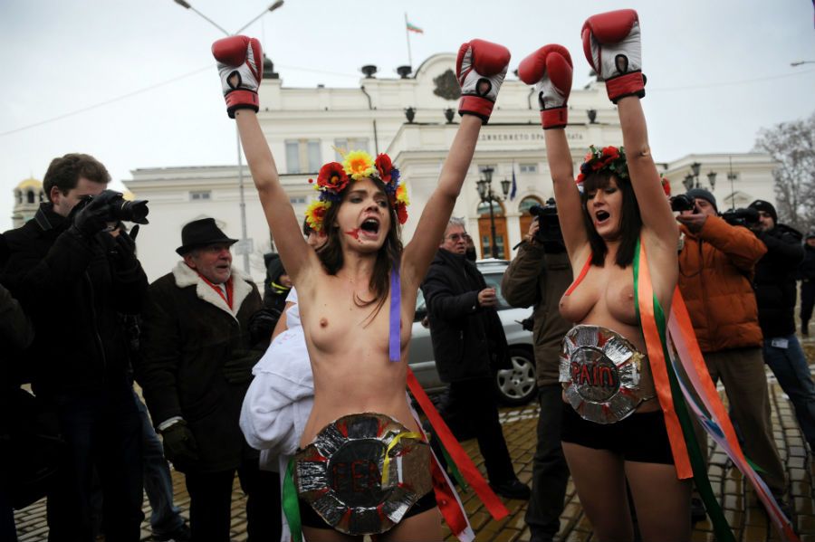 As ucranianas protestaram contra a violência contra as mulheres / Foto: Nikolay Doychinov/AFP