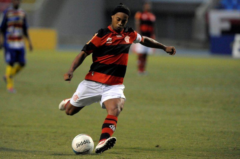 Agora, Ronaldlinho só tem contrato com o Flamengo / Alexandre Loureiro/VIPCOMM