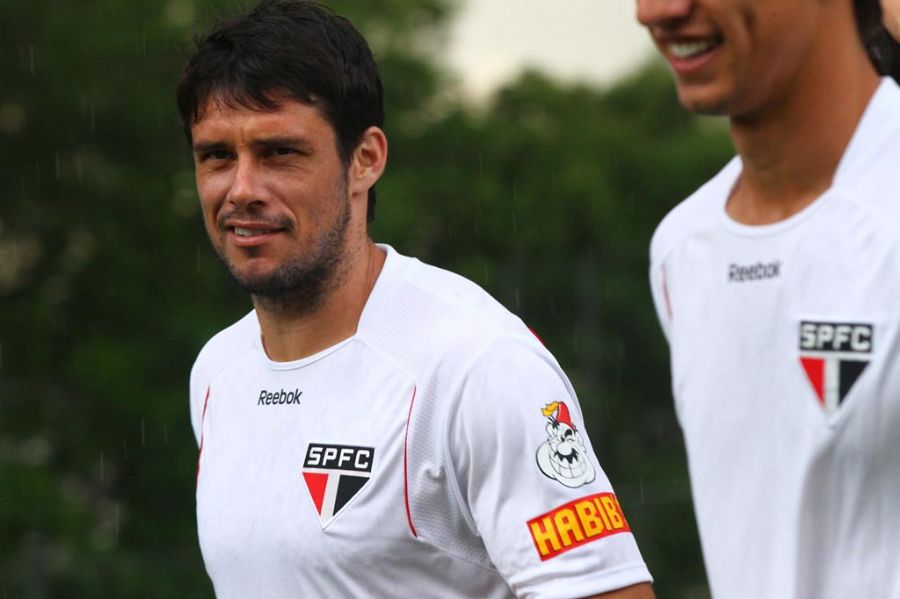 Fabricio treina com o grupo desde a semana passada / Luiz Pires/Vipcomm