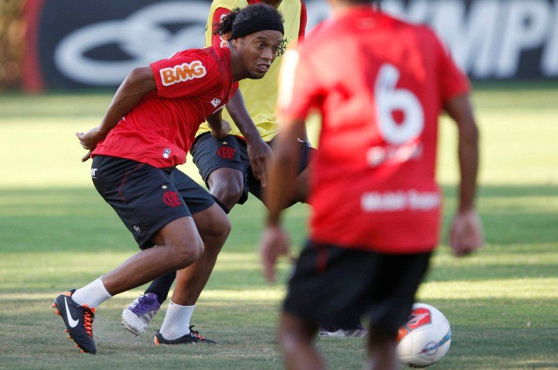 Ronaldinho durante treino no Flamengo nesta quarta-feira / André Portugal/VIPCOMM