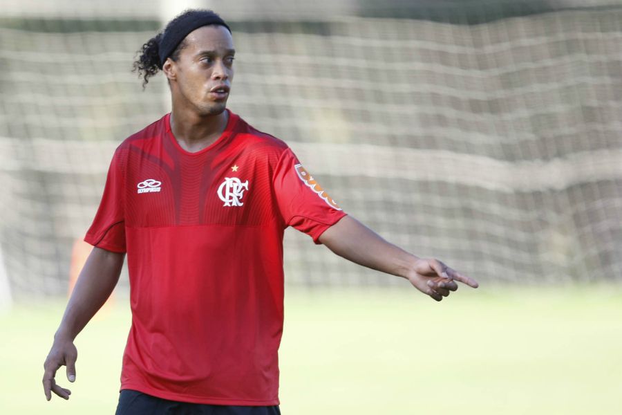 Ronaldinho vai cumprir seu contrato com o Fla, segundo Assis / André Portugal/VIPCOMM