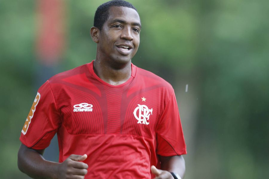 Renato retornou as atividades no Flamengo / André Portugal/VIPCOMM