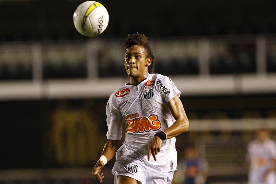 Jogo entre titulares e 100 crianças torcedores será realizado no dia 14 de abril / Ricardo Saibun / Divulgação/Santos FC