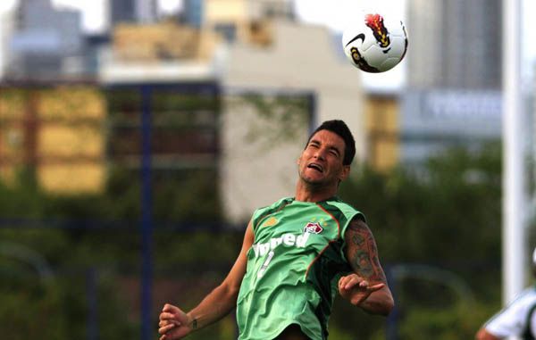 Thiago Neves deve ser um dos poucos titulares na partida