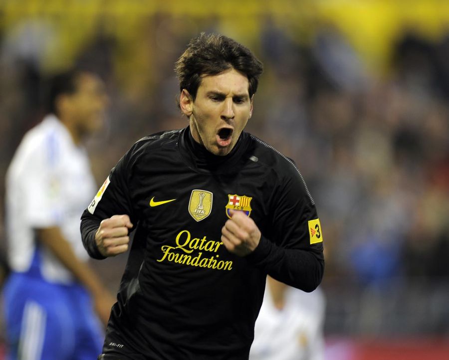 Messi balançou as redes duas vezes contra o Zaragoza / Lluis Gene/AFP