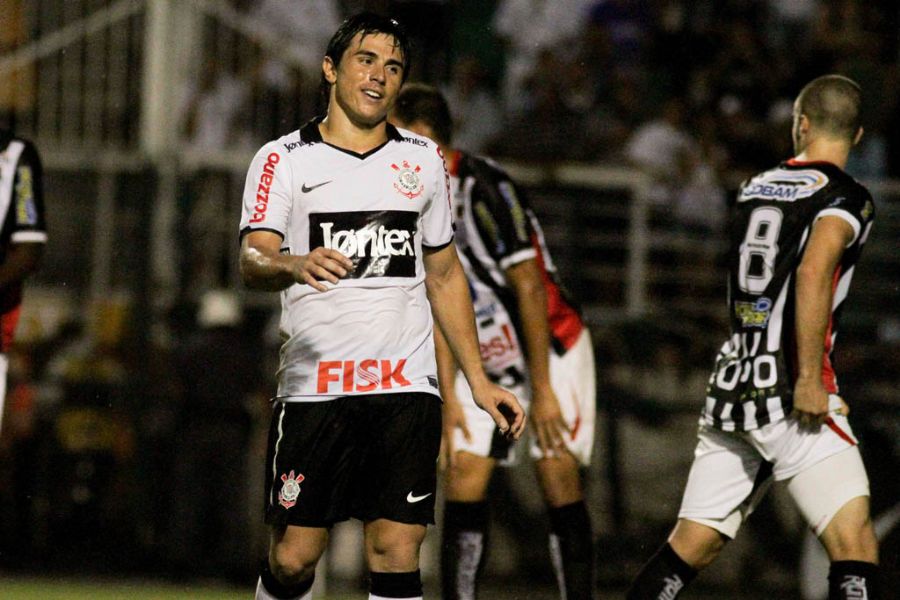 Willian fez o único gol da partida / Ale Cabral/Futura Press