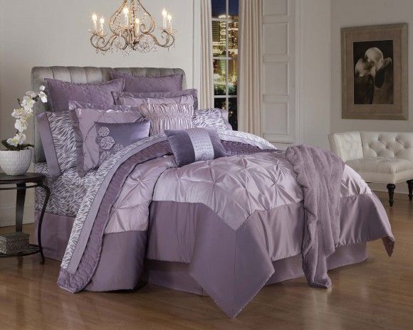 Irmãs Kardashians lançam linha de decoração para casa 