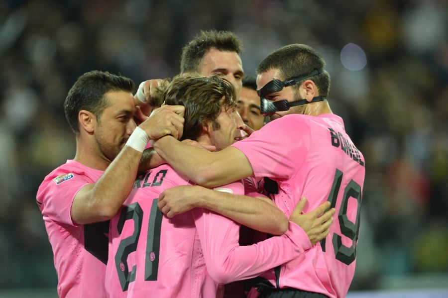 Jogadores da Juve vibram após um dos gols da goleada / Giuseppe Cacace/AFP