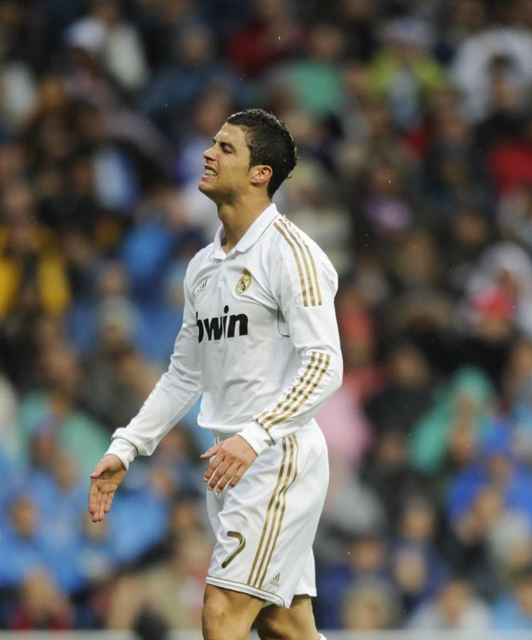 Cristiano Ronaldo lamenta: atacante foi melhor que Messi, diz Mourinho / Pedro Armestre/AFP