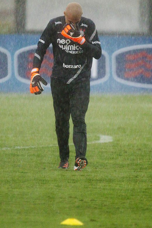 Julio Cesar perdeu a vaga de titular no gol do Corinthians / Daniel Augusto Jr/AE