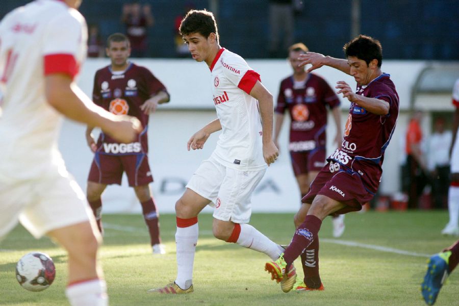 Oscar voltou ao Inter e fez o gol de empate / Wesley Santos/Futura Press