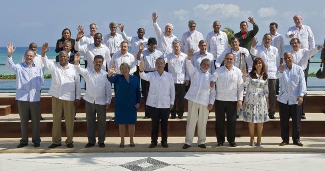 Cúpula em Cancún aprova novo bloco regional sem os EUA