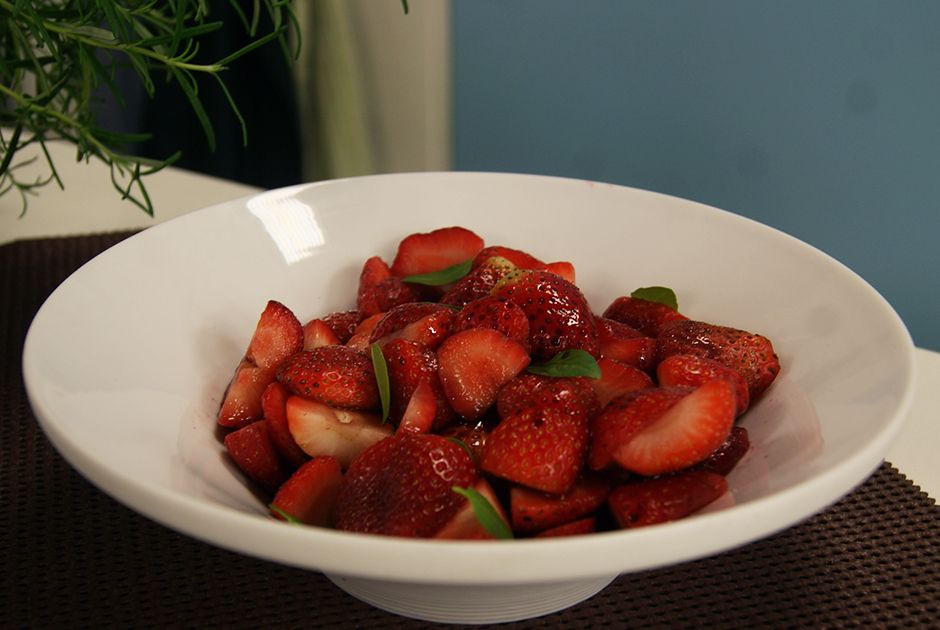 Morangos com Pimenta Rosa | Band Receitas