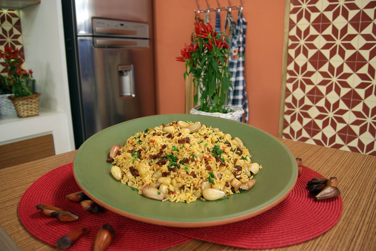 Arroz Carreteiro com Pinhão | Band Receitas