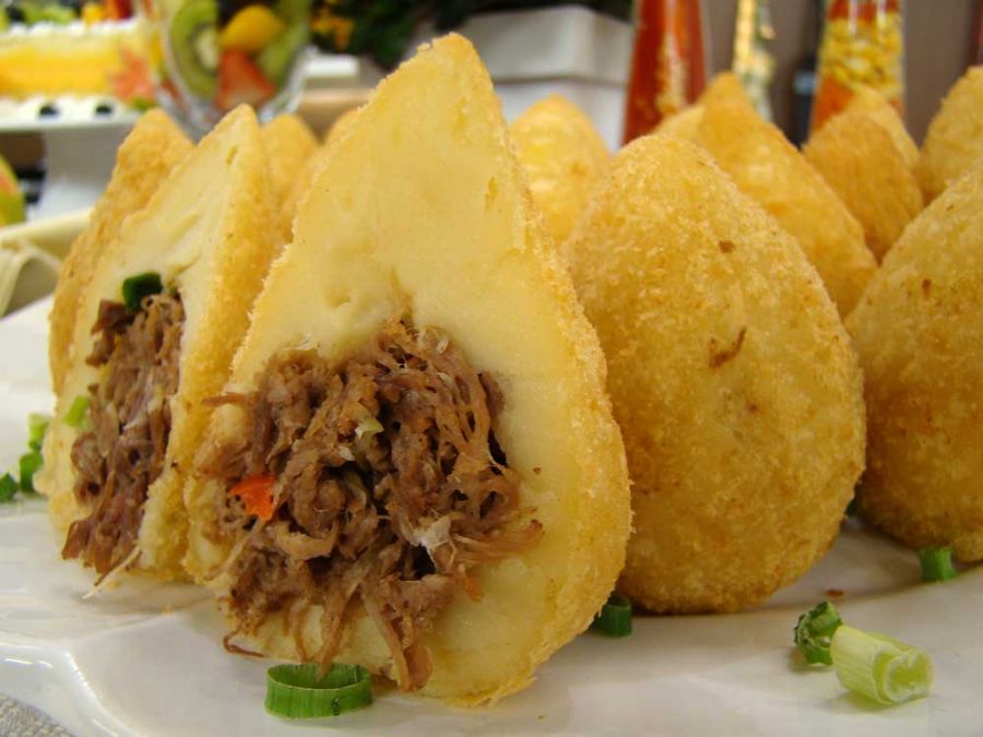 Coxinha de Mandioca com Costela | Band Receitas