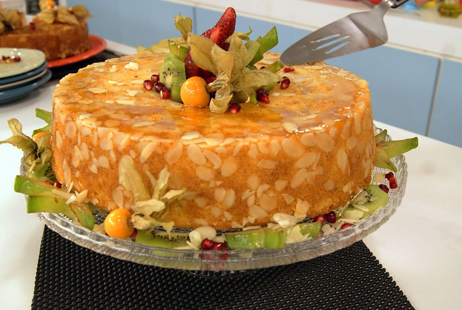 Bolo de Semolina com Amêndoas | Band Receitas