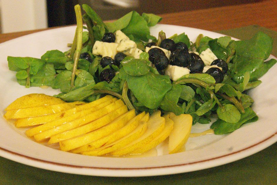 Salada de Agrião com Gorgonzola, Mirtilo e Pera | Band Receitas