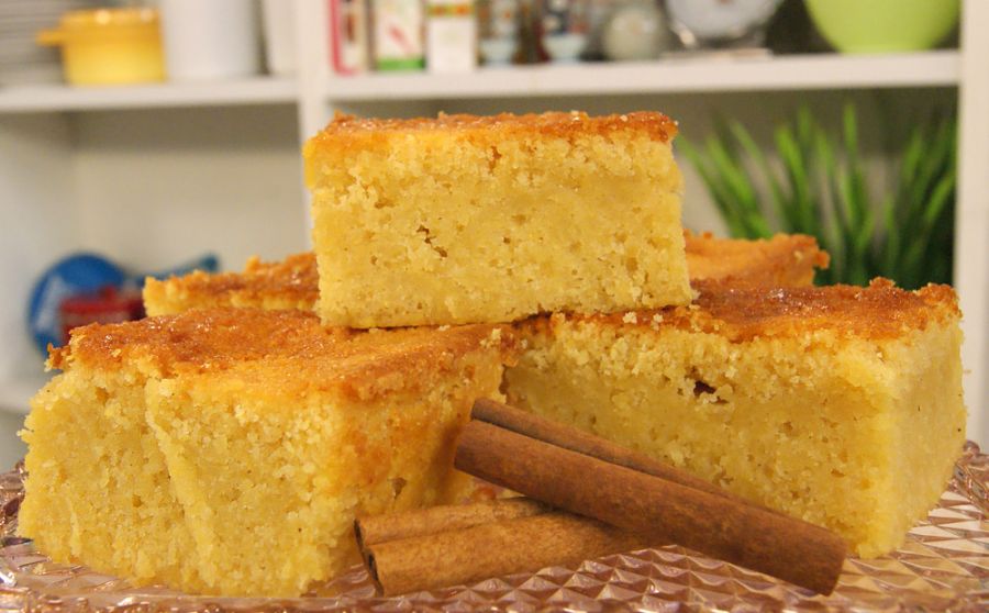 Bolo Cremoso de Fubá | Band receitas