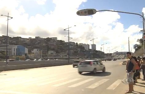 A Avenida foi inaugurada recentemente, mas apresenta problemas para os pedestres / Reprodução