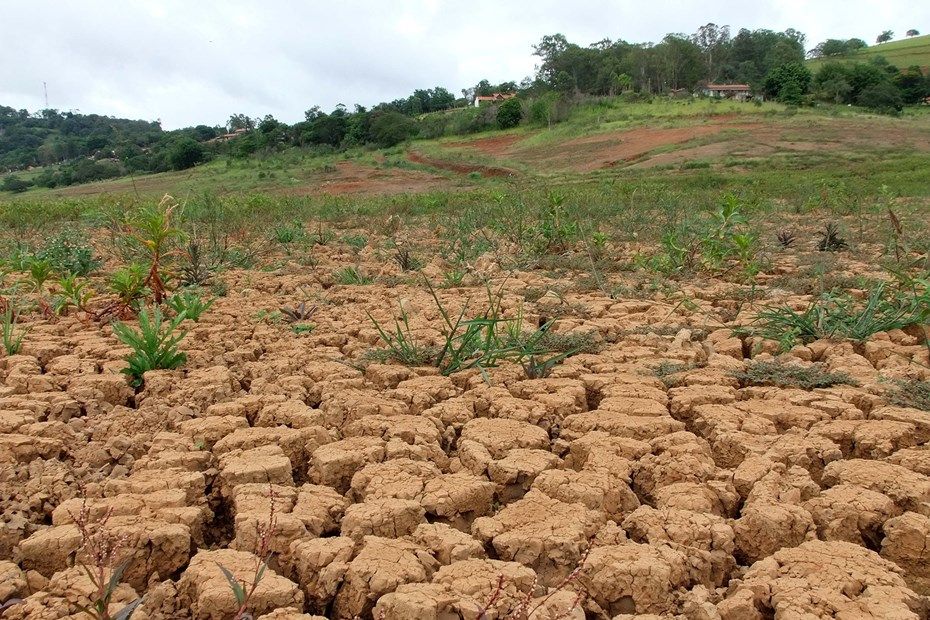 Seca afeta hidrovia Tietê-Paraná e provoca prejuízo a produtores e transportadores