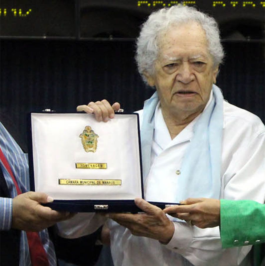 Thiago de Mello recebe placa pelos 90 anos | Notícias Amazonas | band ...