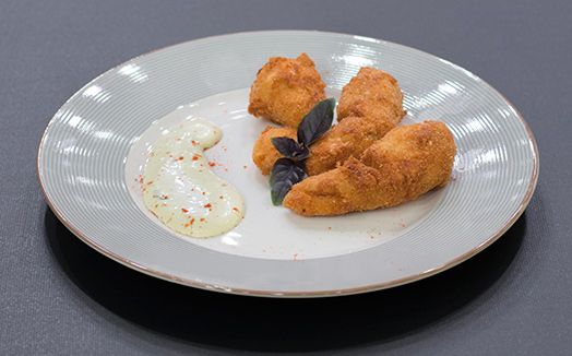 Rã à moda thai com maionese de manjericão e alho | Band Receitas