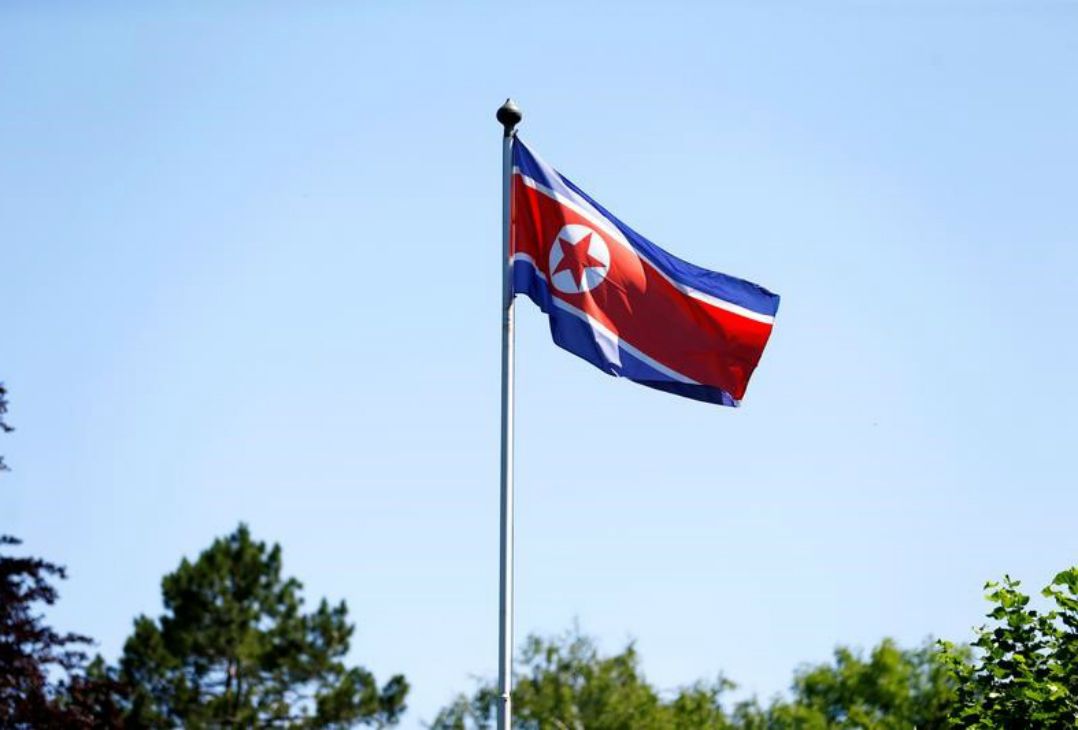 Bandeira da Coreia do Norte em Genebra, na Suíça Pierre Albouy/Reuters