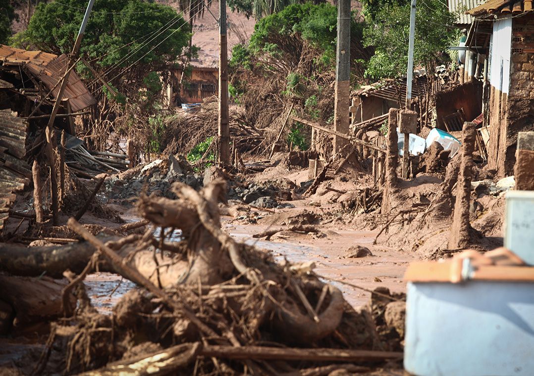 Vista geral dos estragos provocados pelo rompimento da barragem de rejeito da empresa de mineração Samarco Leo Fontes/Estadão Conteúdo