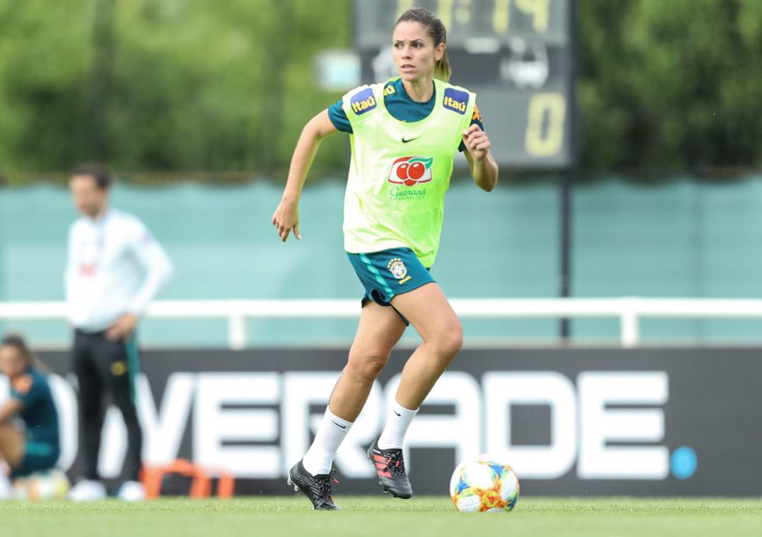 Erika treinando pela Seleção Brasileira Assessoria/CBF