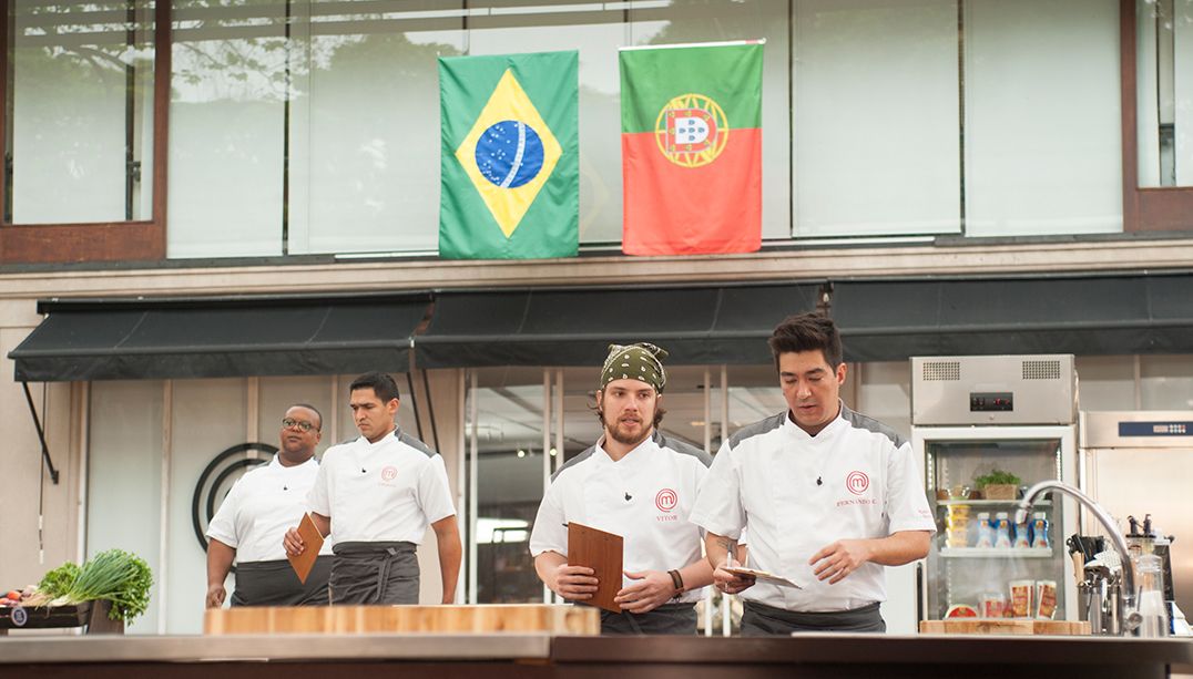 Estefano, Thiago, Vitor e Fernando preparam menu luso-brasileiro
