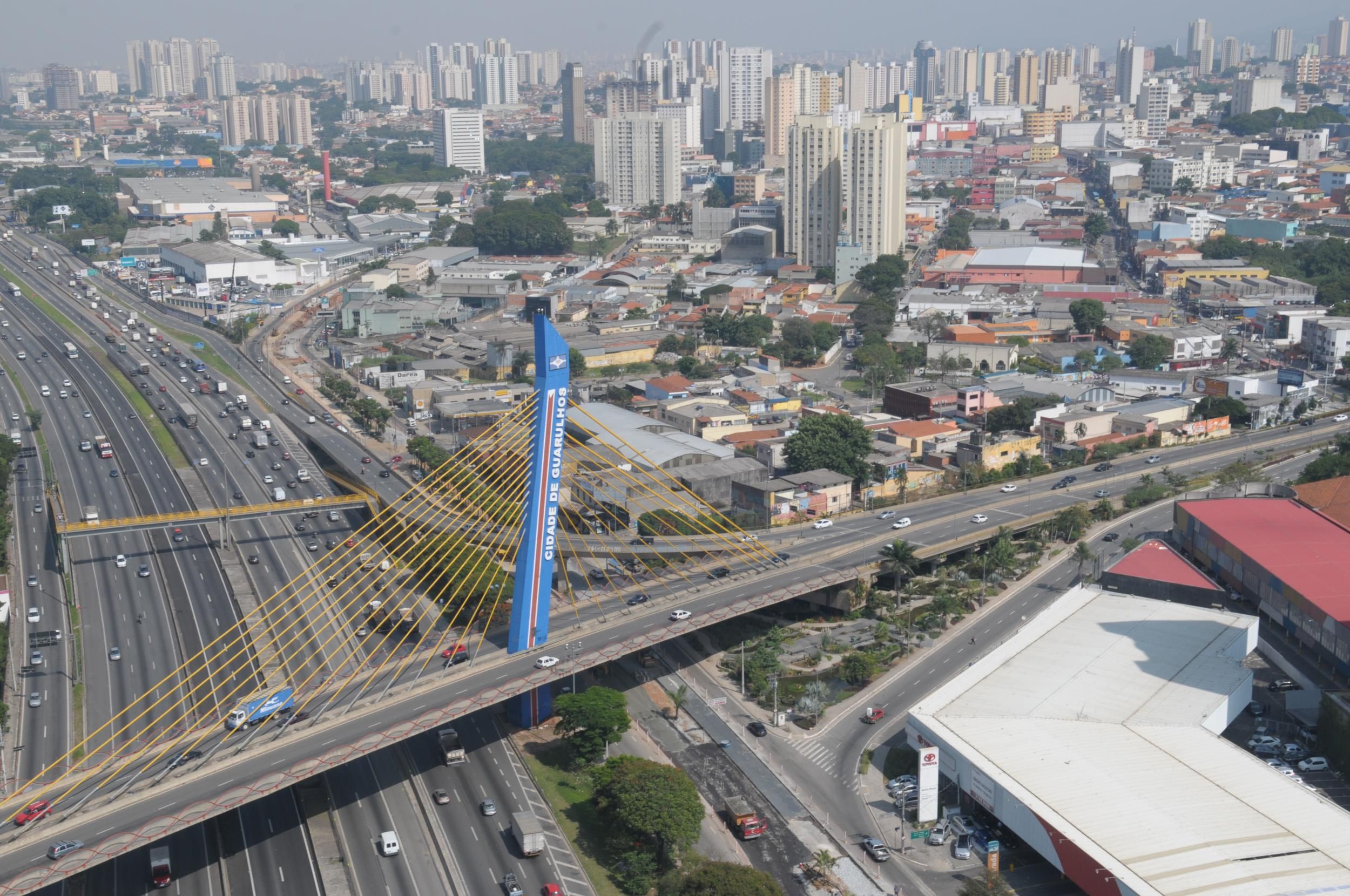 Atual prefeito Guti lidera em Guarulhos com 48,6% das intenções de voto, diz Paraná Pesquisas