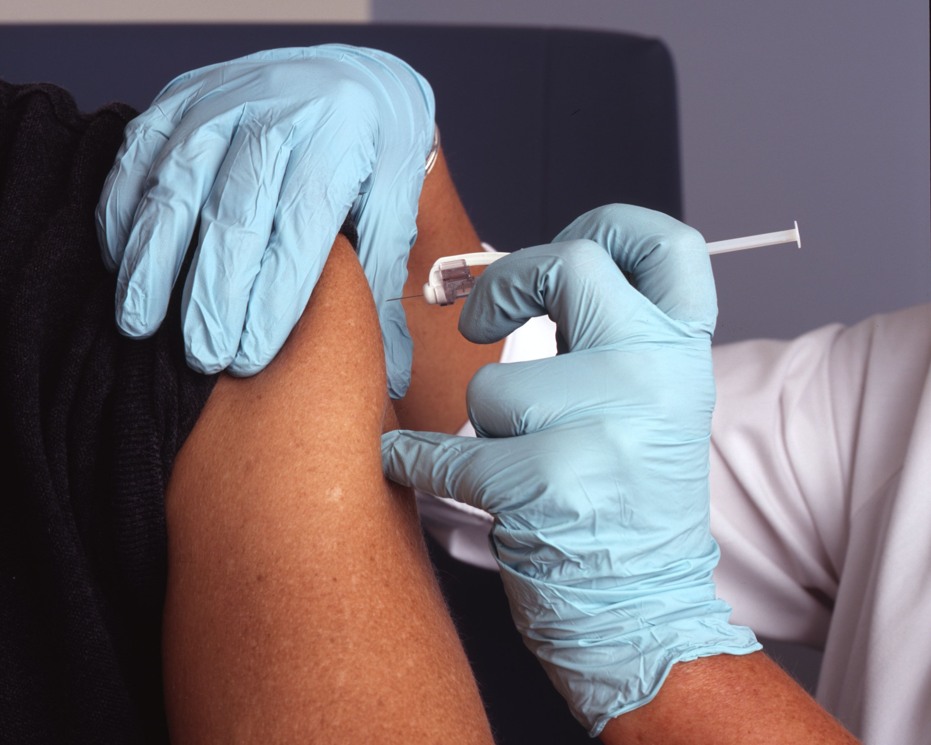 Reino Unido aprova vacina da Pfizer/BioNTech contra Covid-19
