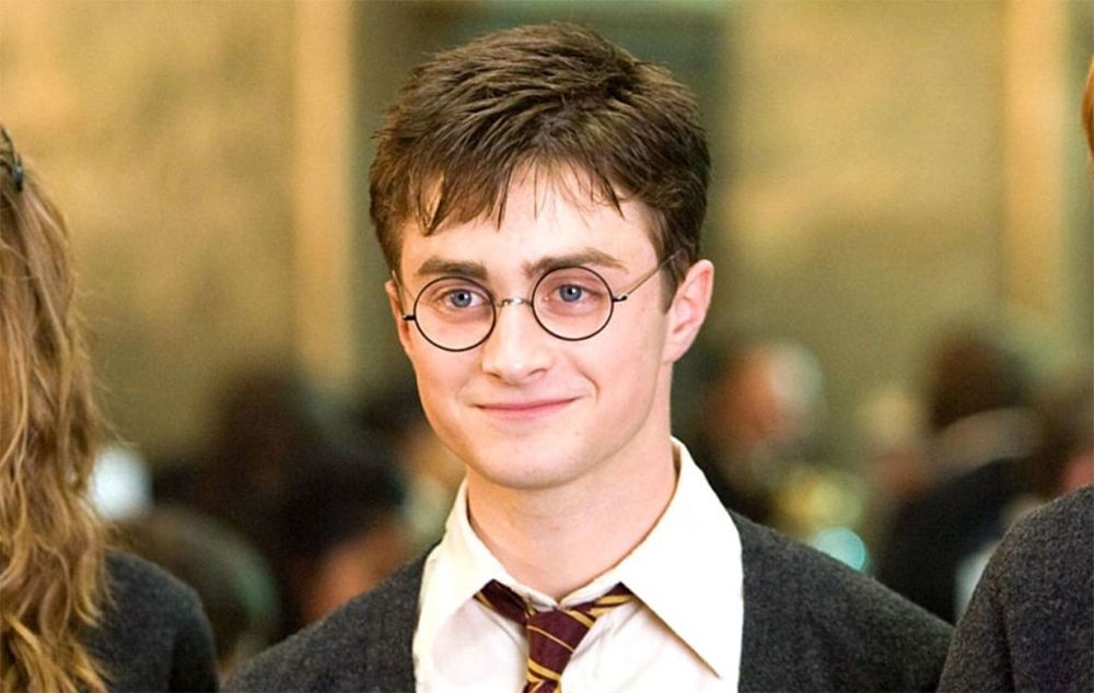 Personagem Harry Potter "completa" 40 anos de magia nesta sexta-feira | Band