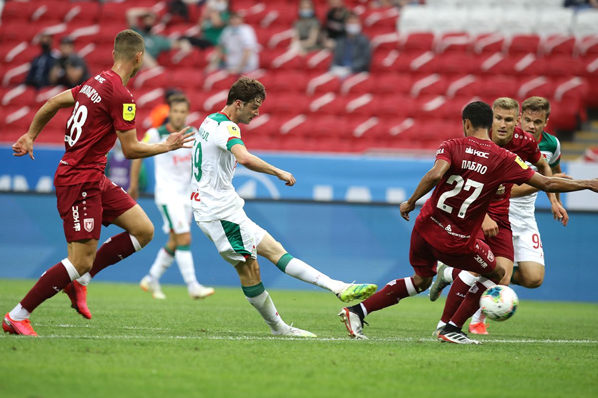 Rubin Kazan e Lokomotiv Moscow pelo Campeonato Russo