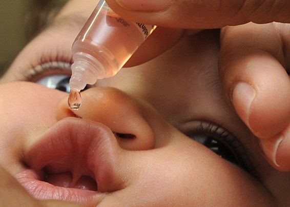 Vacina contra a poliomielite 