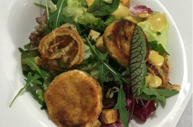 Salada com queijo de cabra e pancetta | Band Receitas