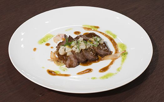 Fraldinha com Molho Agridoce, Cebola Confit e Vinagrete de Vieiras | Band Receitas